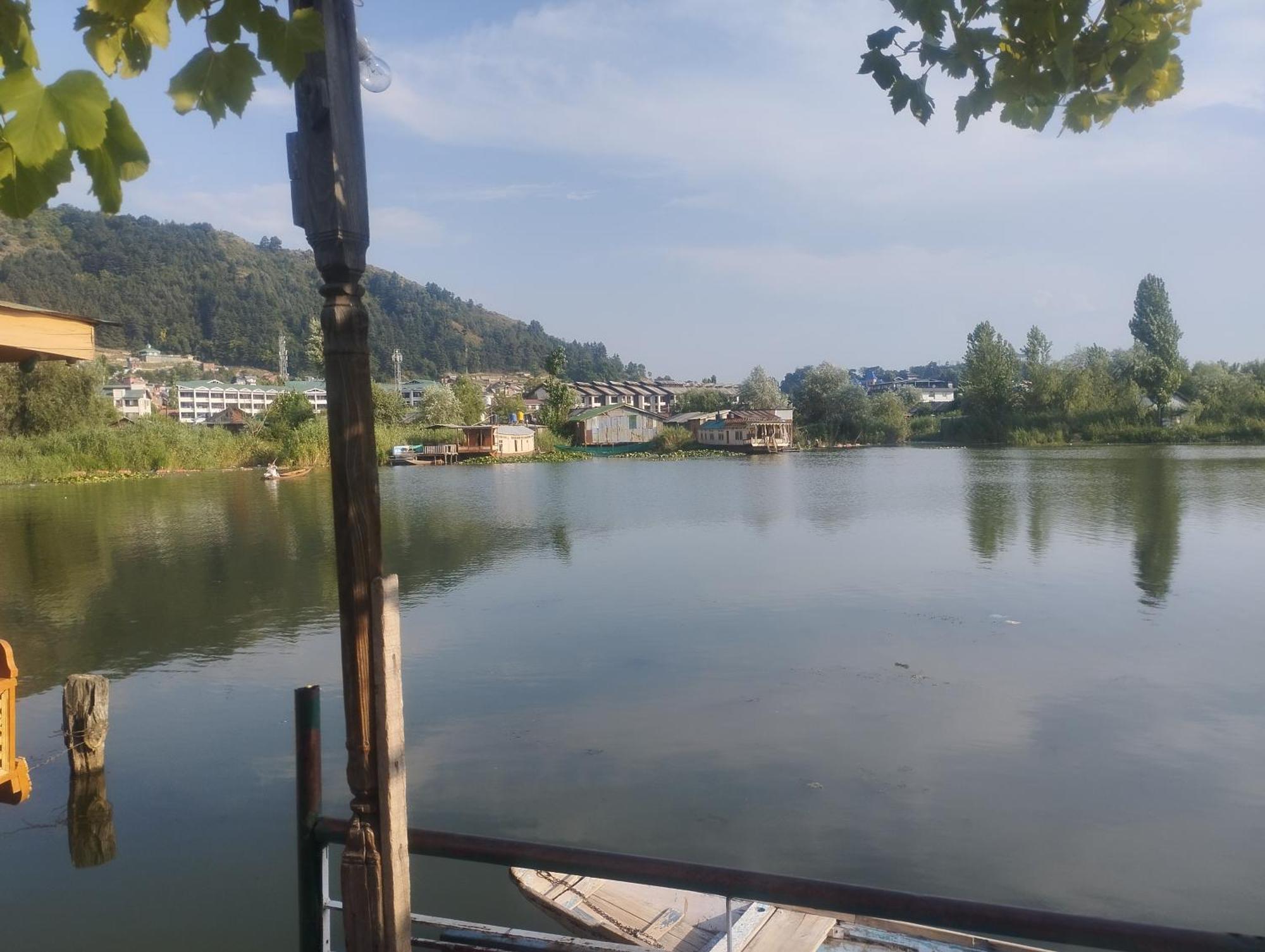 Апартаменты Pana 4 Boat House Сринагар Экстерьер фото